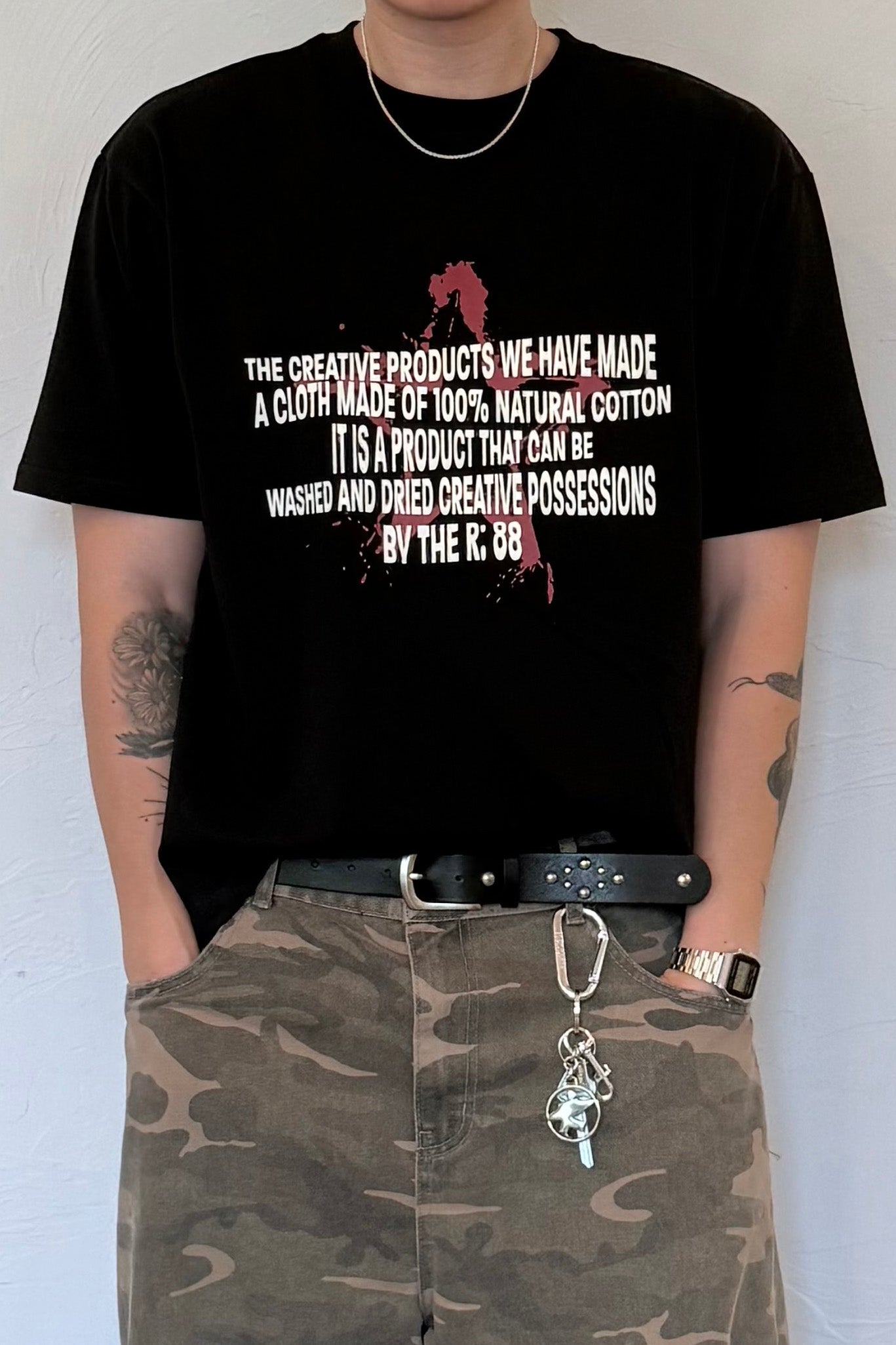 韓国ファッションメンズ　メンズファッション　ストリート系　クロップドＴシャツ　クロップＴシャツ　ハーフＴシャツ 夏コーデ