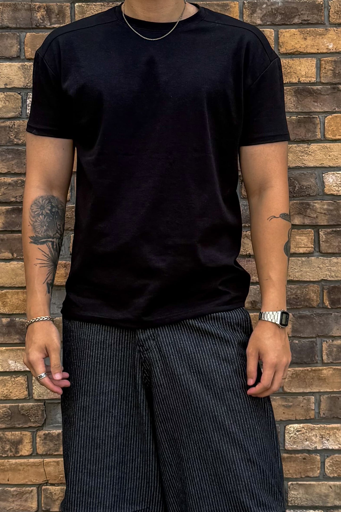 韓国ファッション　メンズファッション　ストリート系　クロップドＴシャツ　クロップＴシャツ　ハーフＴシャツ　夏コーデ