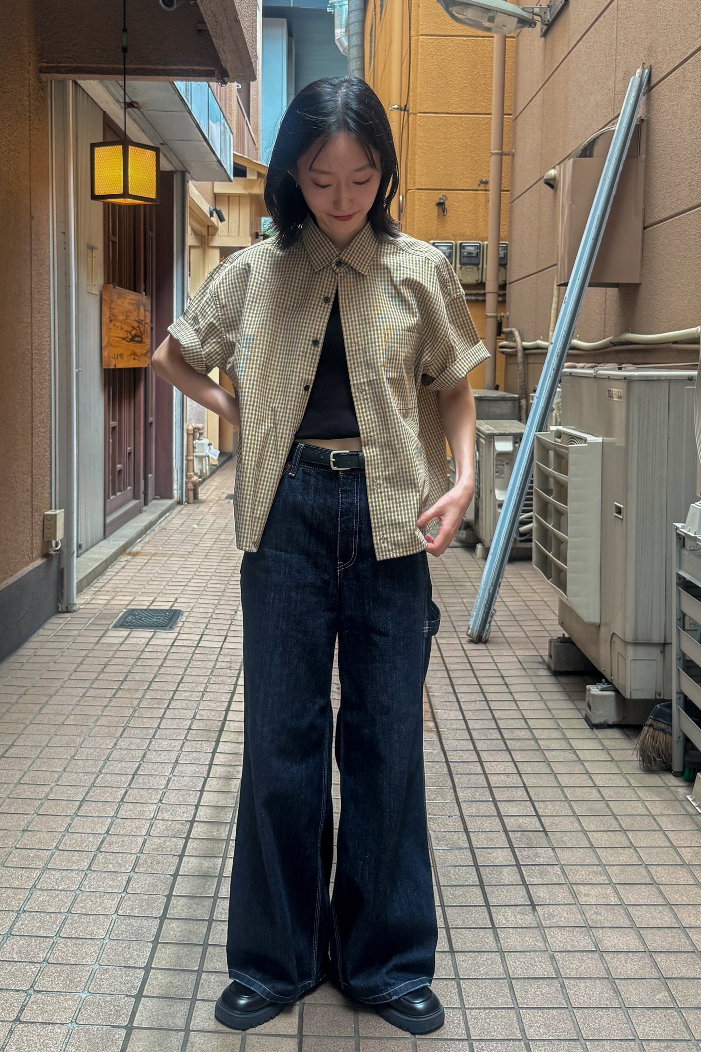 韓国ストリート　韓国メンズストリート　韓国メンズコーデ　ストリートコーデ　夏コーデ　クロップドシャツ