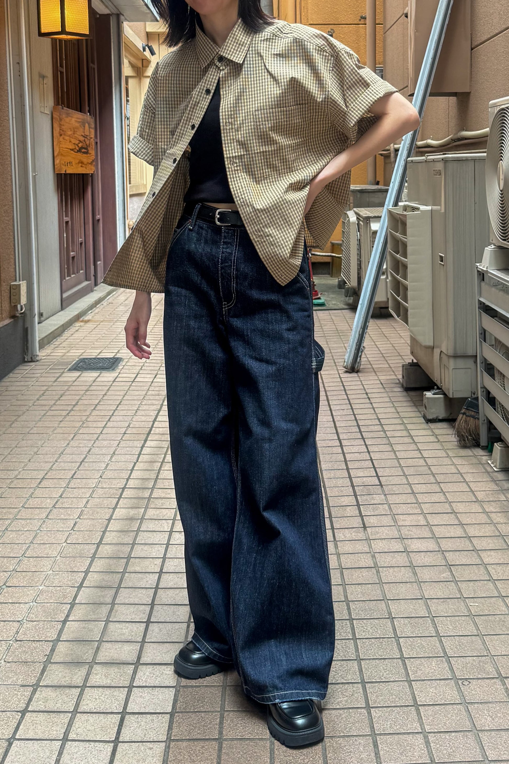 韓国ストリート　韓国メンズストリート　韓国メンズコーデ　ストリートコーデ　夏コーデ　クロップドシャツ