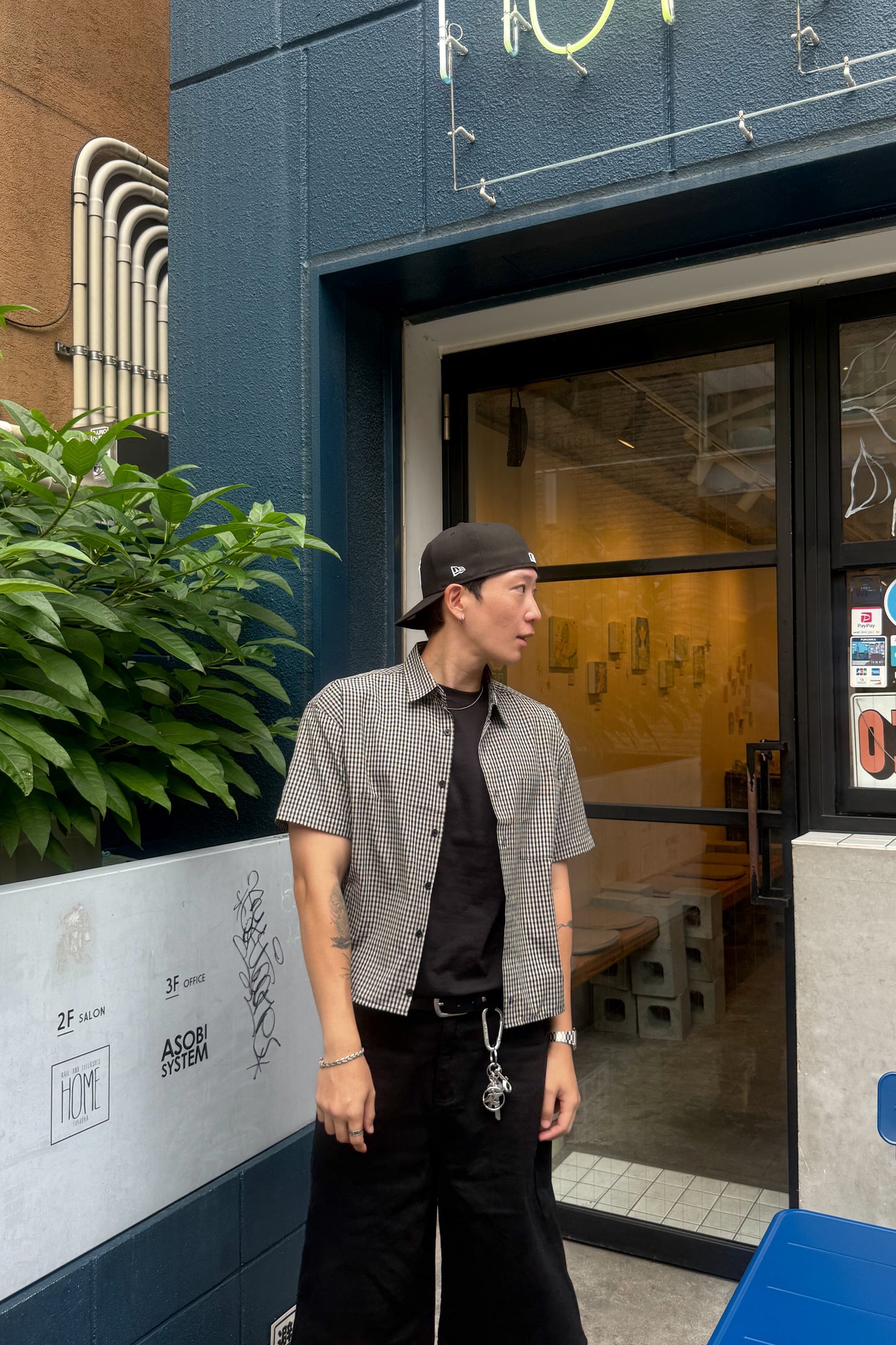 韓国ストリート　韓国メンズストリート　韓国メンズコーデ　ストリートコーデ　夏コーデ　クロップドシャツ