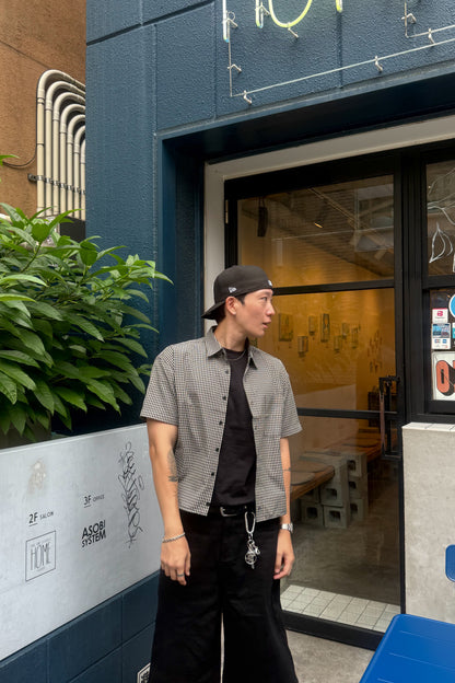 韓国ストリート　韓国メンズストリート　韓国メンズコーデ　ストリートコーデ　夏コーデ　クロップドシャツ